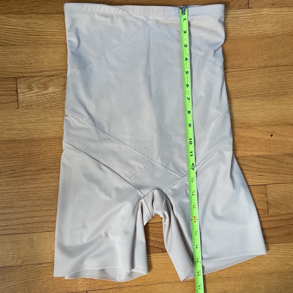 MiracleSuit “Tummy Tuck” High Waist Long Leg Shaper - Picture 9 of 9